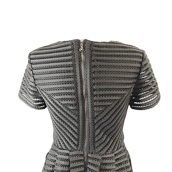 Dress - Picture 4 of 10